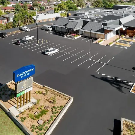 Blacktown Tavern-2