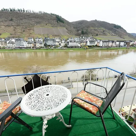 Burg-Hotel & Hostel Cochem-2