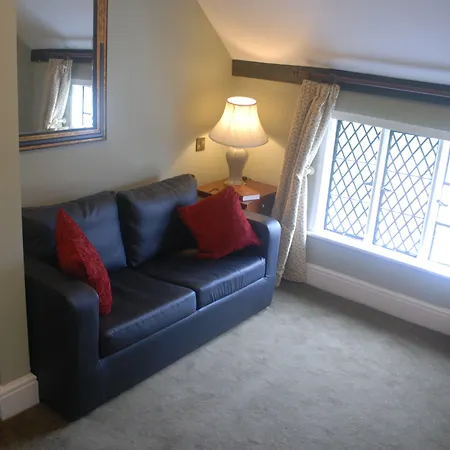 The Radnorshire Arms Hotel-3