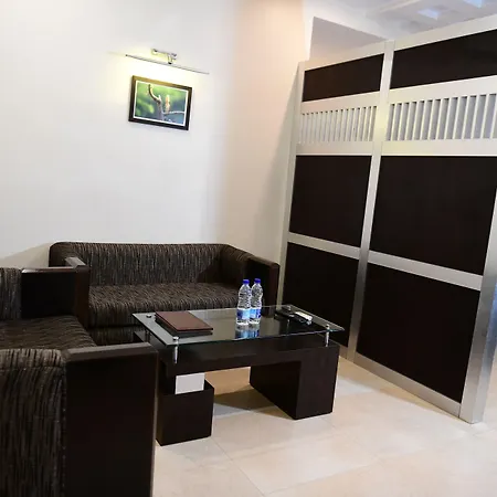 Hotel Ravisha Continental-3