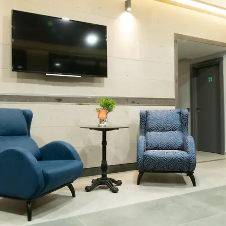 Opera Suites Apart Hotel-3