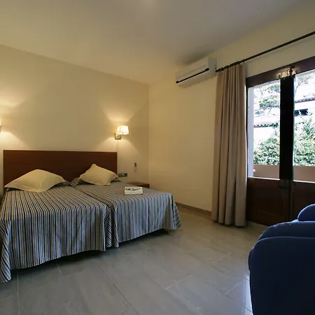 Hotel Sa Riera-3