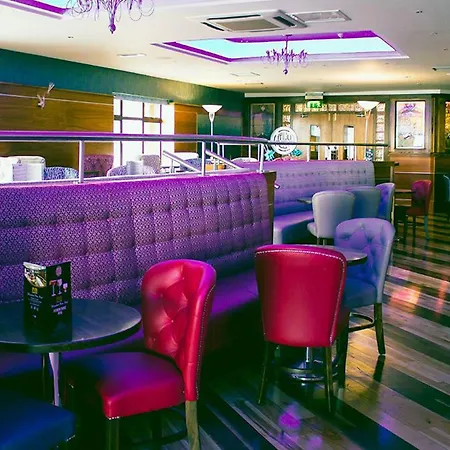 Allingham Arms Hotel-2