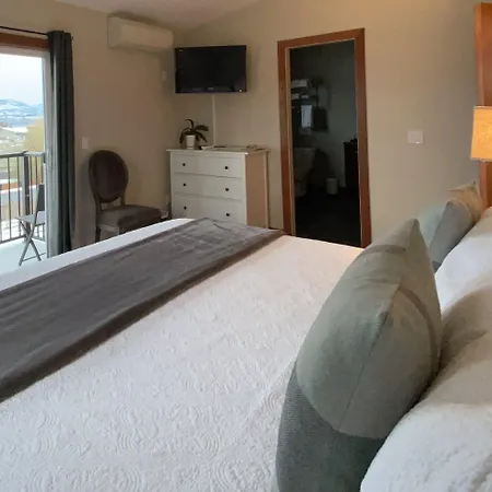 Wesbert Winery & Guest Suites-3