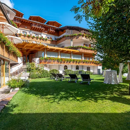 Hotel La Perla-3