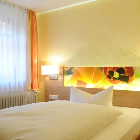 Hotel & Restaurant Post-3