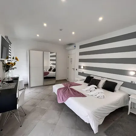 Carvoeiro B&B And Spa-3