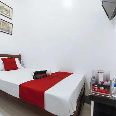 Reddoorz @ Plaza Jaro Iloilo-2