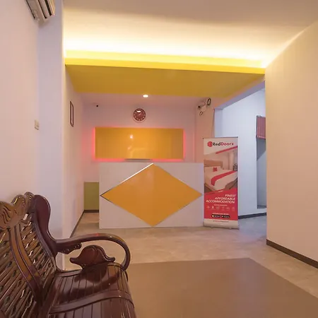 RedDoorz near ITC Mangga Dua-2