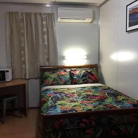 Mud Crab Motel-2