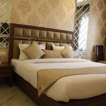 Royal Residence Iffco Chowk-3