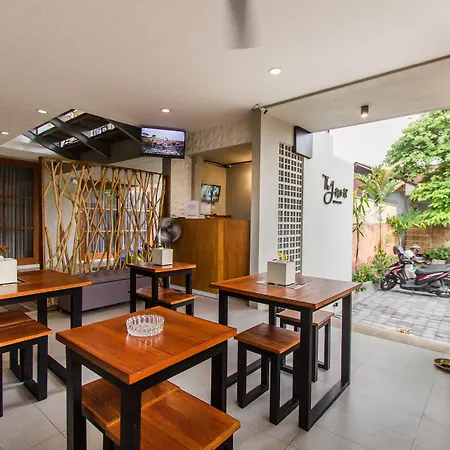 The Jero 18 Kuta Guest House-2