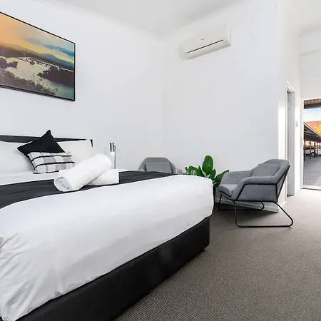 Cq Motel Gladstone-2