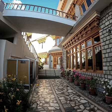 Cho Palace-2