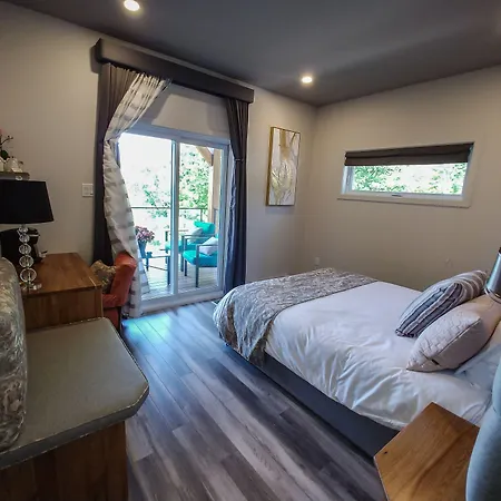 Le Bellevue Modern Lodge-3