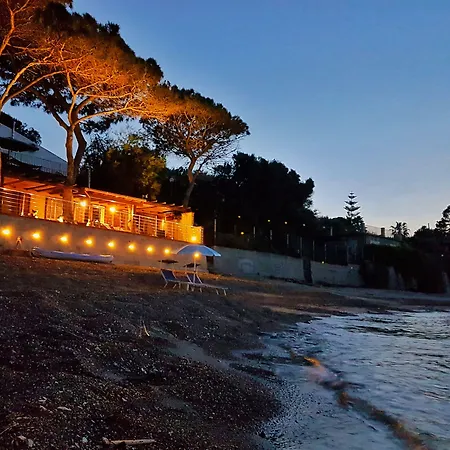 Brezza Marina Guesthouse-2