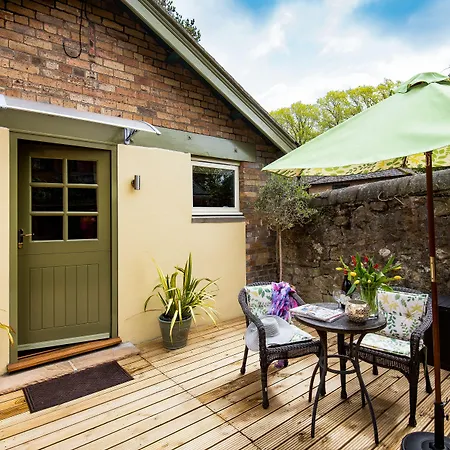 Coach House B & B-3