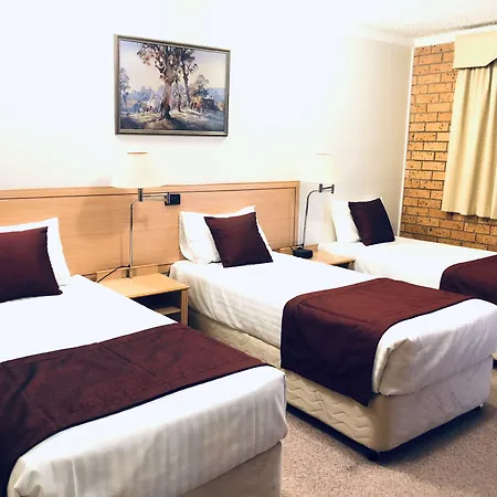 Overlander Motor Lodge-3