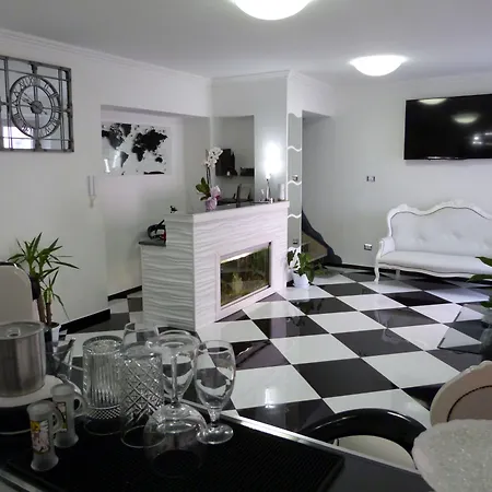 Clelia'S Boutique Rooms & Suites-3