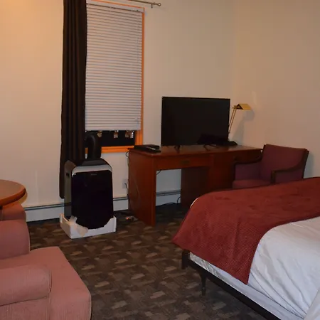 Two Hills Inn-2