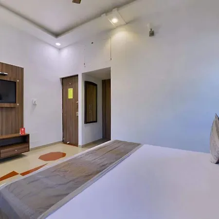 Hotel Golden Berry-2