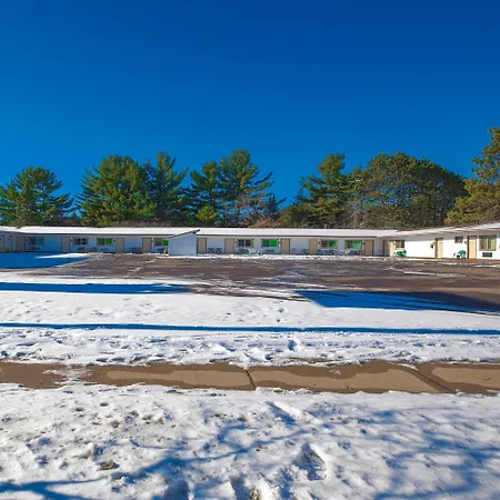 Love Hotels Tomahawk By Oyo At Lake Mohawksin Wi-2