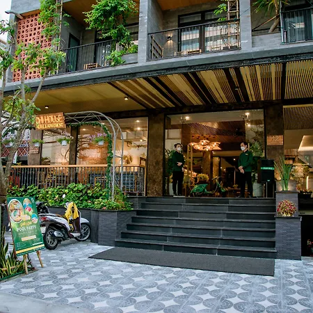 Chi House Danang Hotel And Apartment-3
