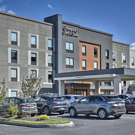 Hampton Inn & Suites Keene-3