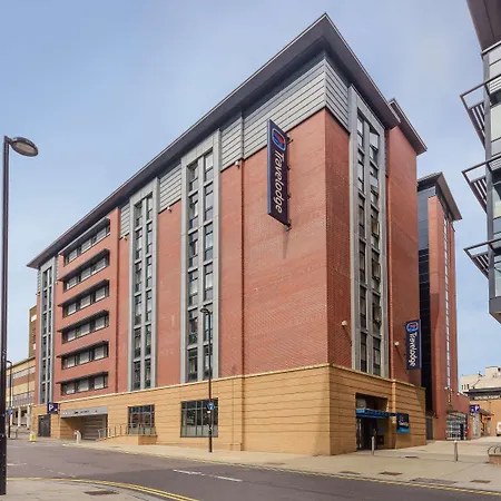 Travelodge Sheffield Central-2