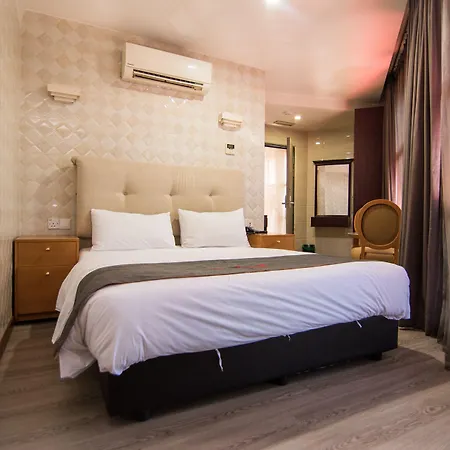 Suwara Hotel Kepong Kl-3