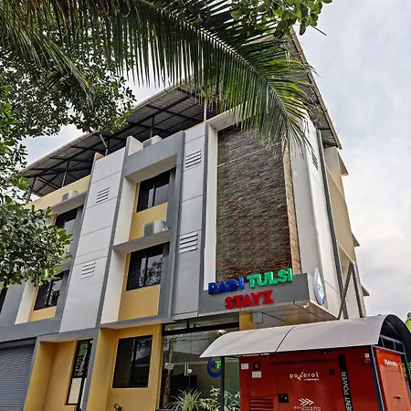 Itsy Hotels Rain Tulsi Stayz, Palarivattom Junction-3