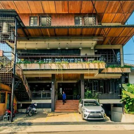 Triple Seven Bed & Breakfast-2