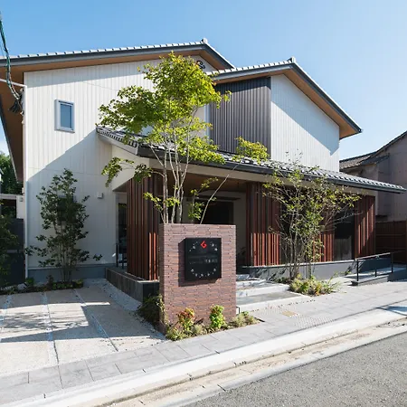 Grand Base Hakata Gofuku-2
