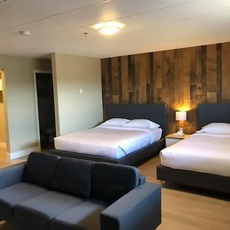 Camrose Le Chateau Hotel-2