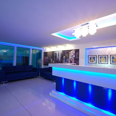 Hotel Ambassador-2