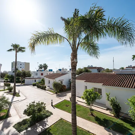 Fig Tree Z Holiday Resort-3