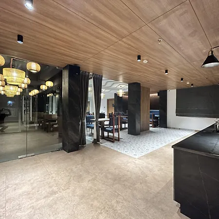 Hotel Ami Grace-3