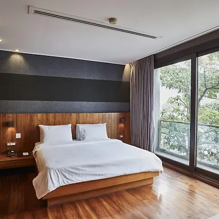 Luxx Langsuan Hotel - Sha Plus-3