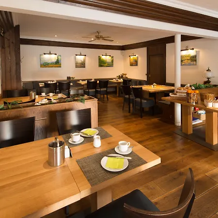 Hotel Weinhaus Weis-2