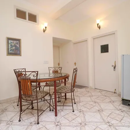 Sun Pine Villa: Forest Retreat with Open-Air Amenities-3