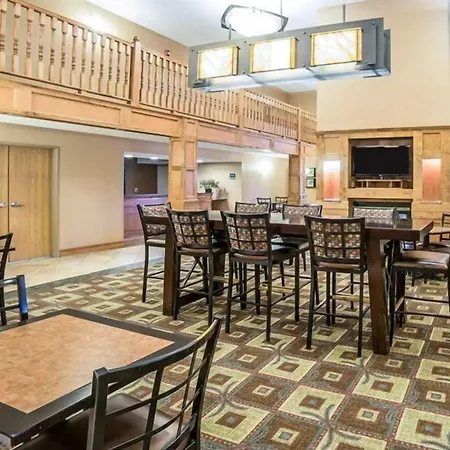 Quality Inn & Suites Casper Near Event Center-2