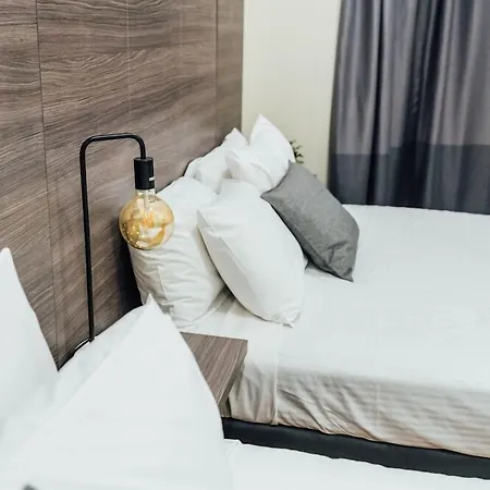 Uno Hotel Sydney-2
