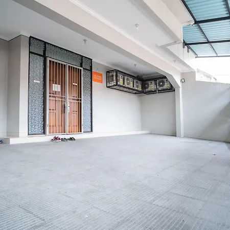 KoolKost near Pasar Baru (Minimum Stay 6 Nights)-3