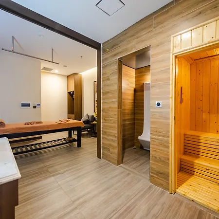 Muong Thanh Luxury Ha Long Centre Hotel-2