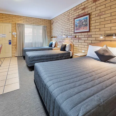 Roma Mid Town Motor Inn-3