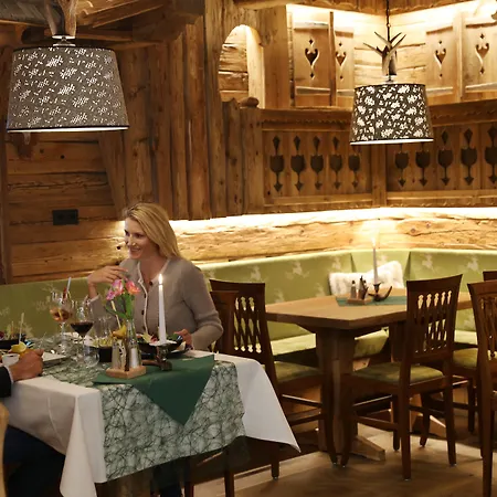 Schlosshotel Lacknerhof-2