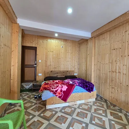 Shiva Mountain Guest House & Cafe-2