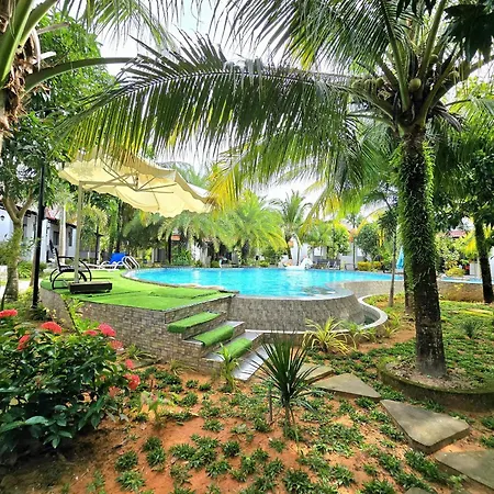Fla Village-3