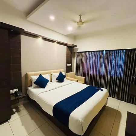 Hotel Sandalwood Inn - Rooms And Spa-3