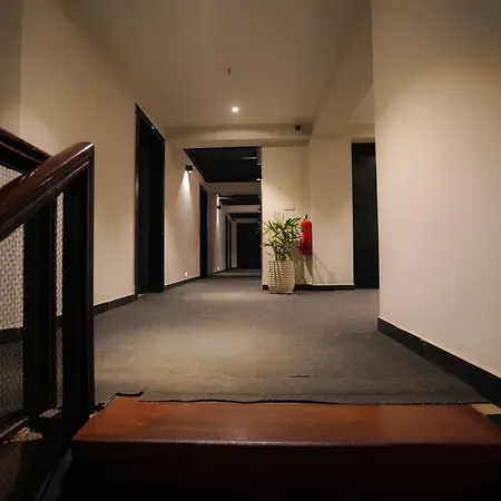 The Avenue Hotel-2